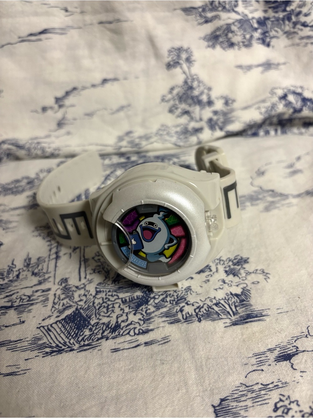 2015 Hasbro Yo-kai  toy Watch with 1  Disc